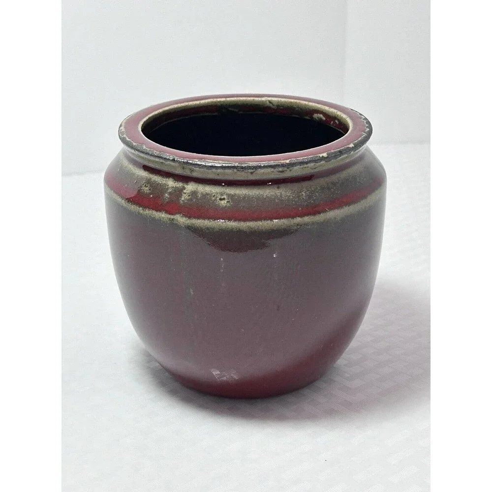 Unmarked pottery art